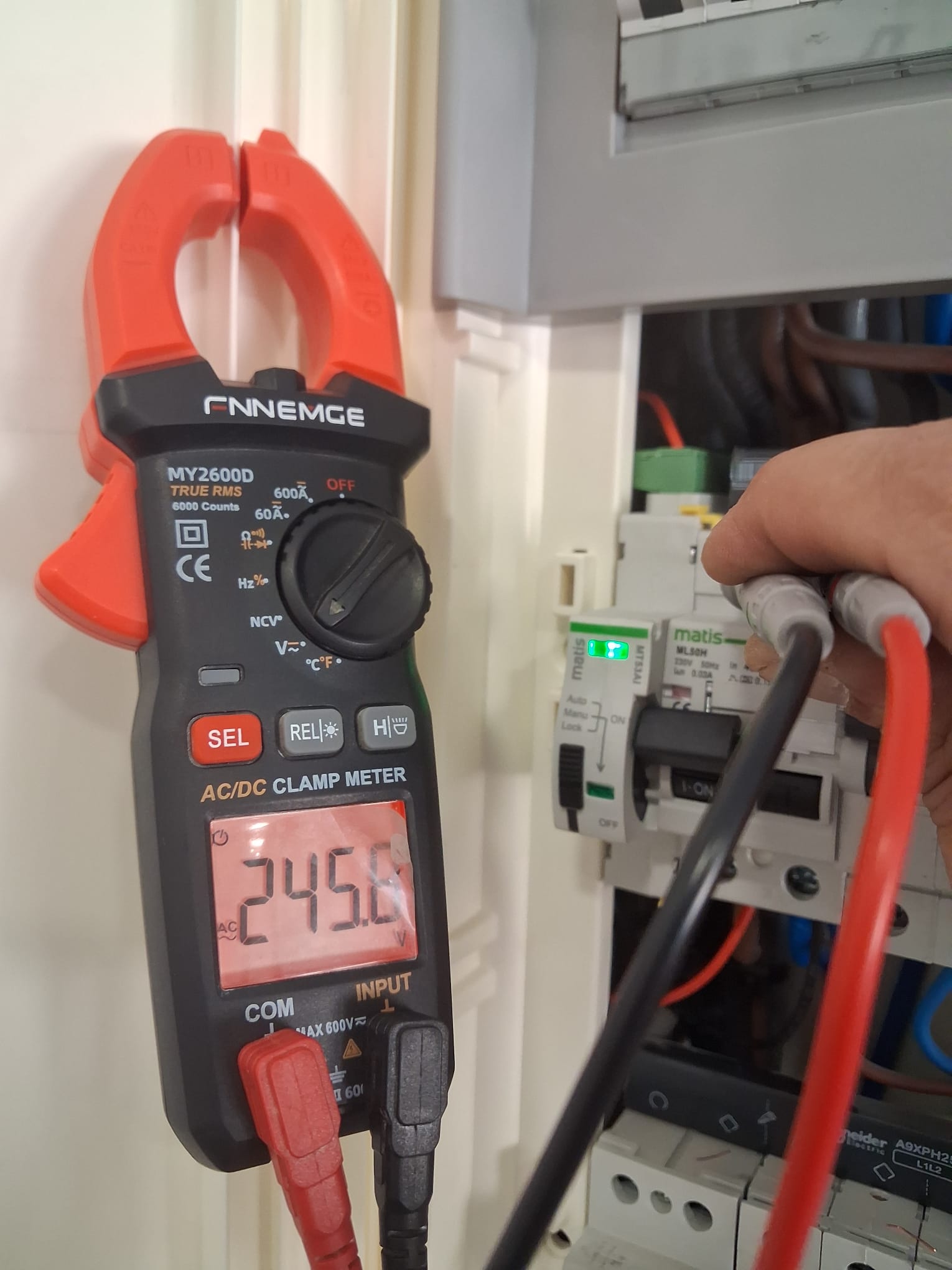 Imagen representativa de Mantenimiento eléctrico
